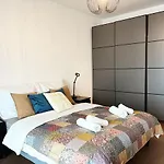 Skyluxe Loft Eurovea Tower Free Parking Lägenhet